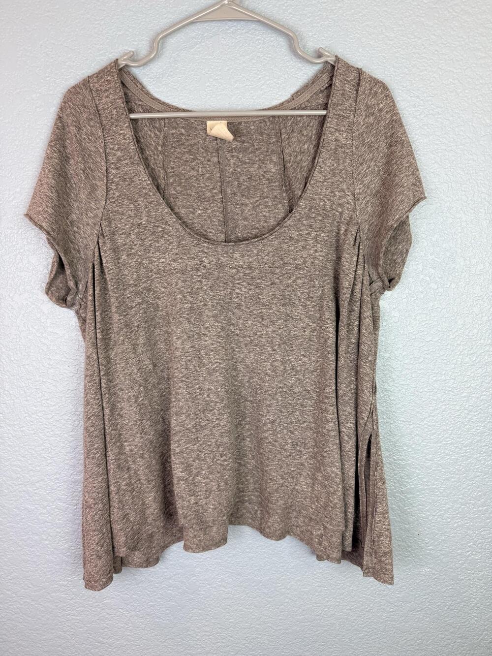 We The Free Shirt Womens Medium Gray Scoop Neck Dolman Tunic Top Side Slit
